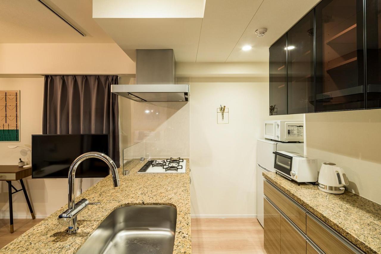 Premier One-Bedroom Apartment