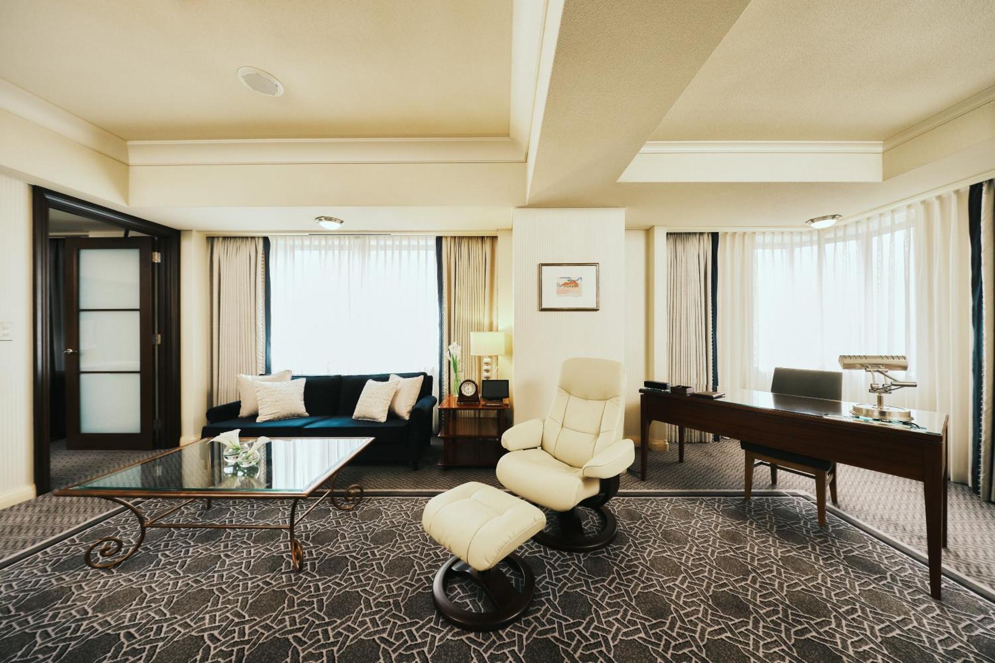 Imperial Floor Deluxe Suite Double,1597567633:JPEG