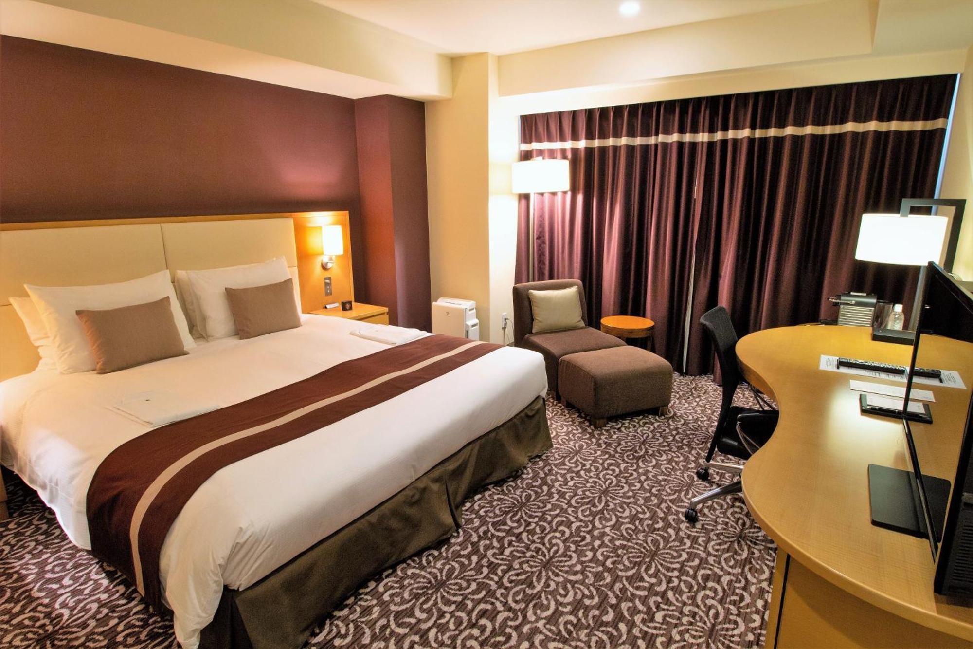 Standard Queen Room