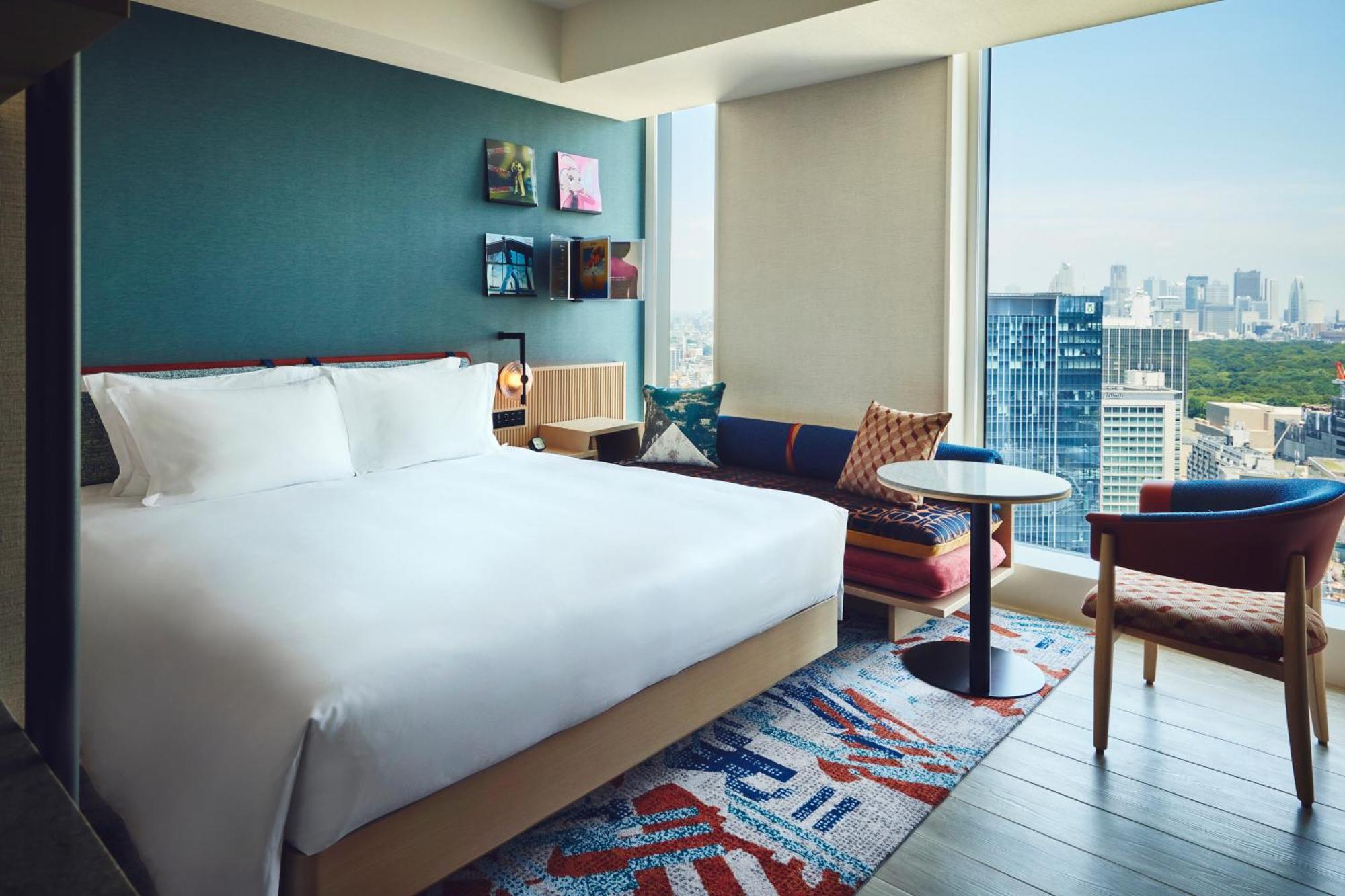 Quarto premium com cama king-size e banheira separada