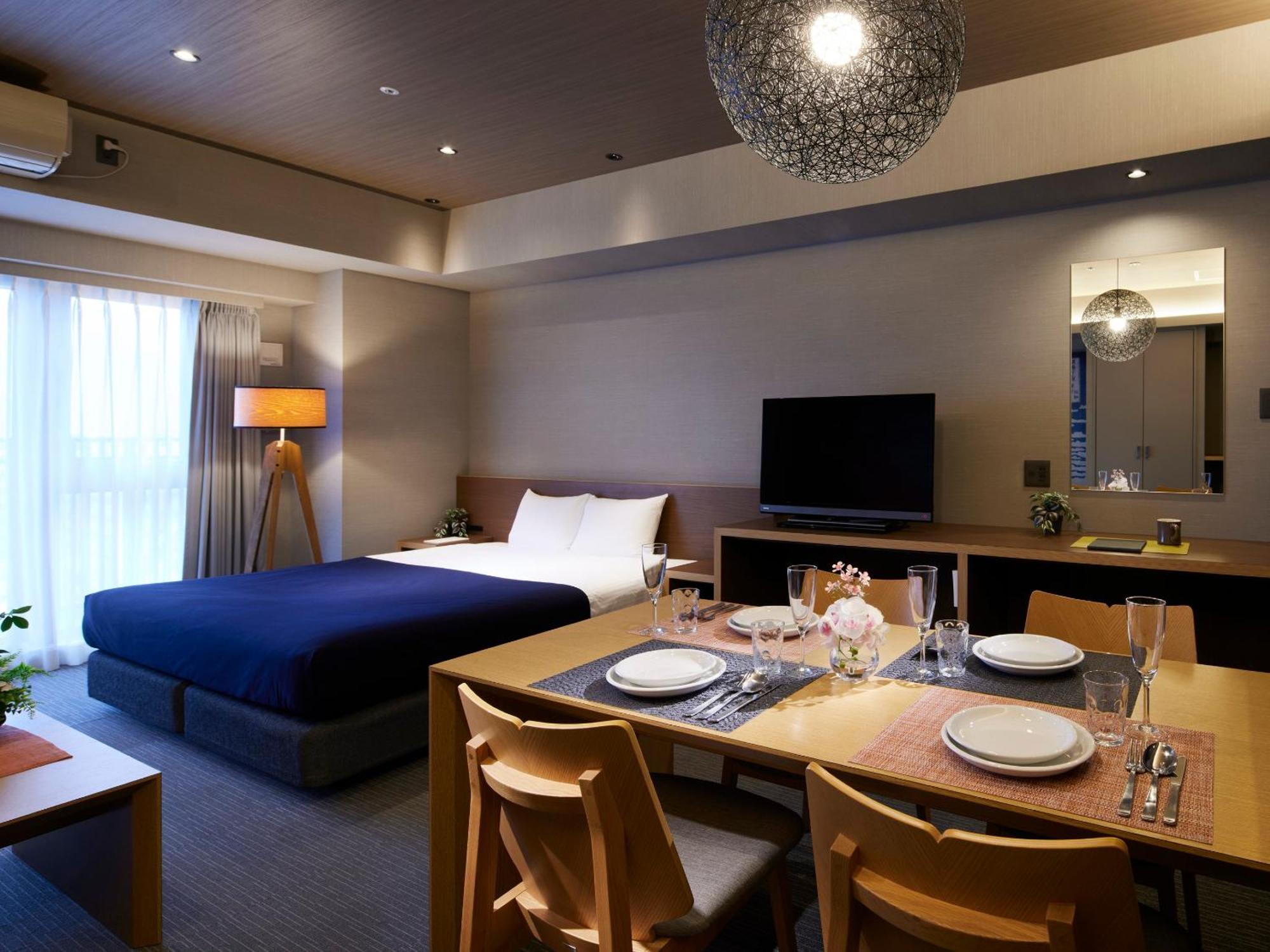 Deluxe King Suite
