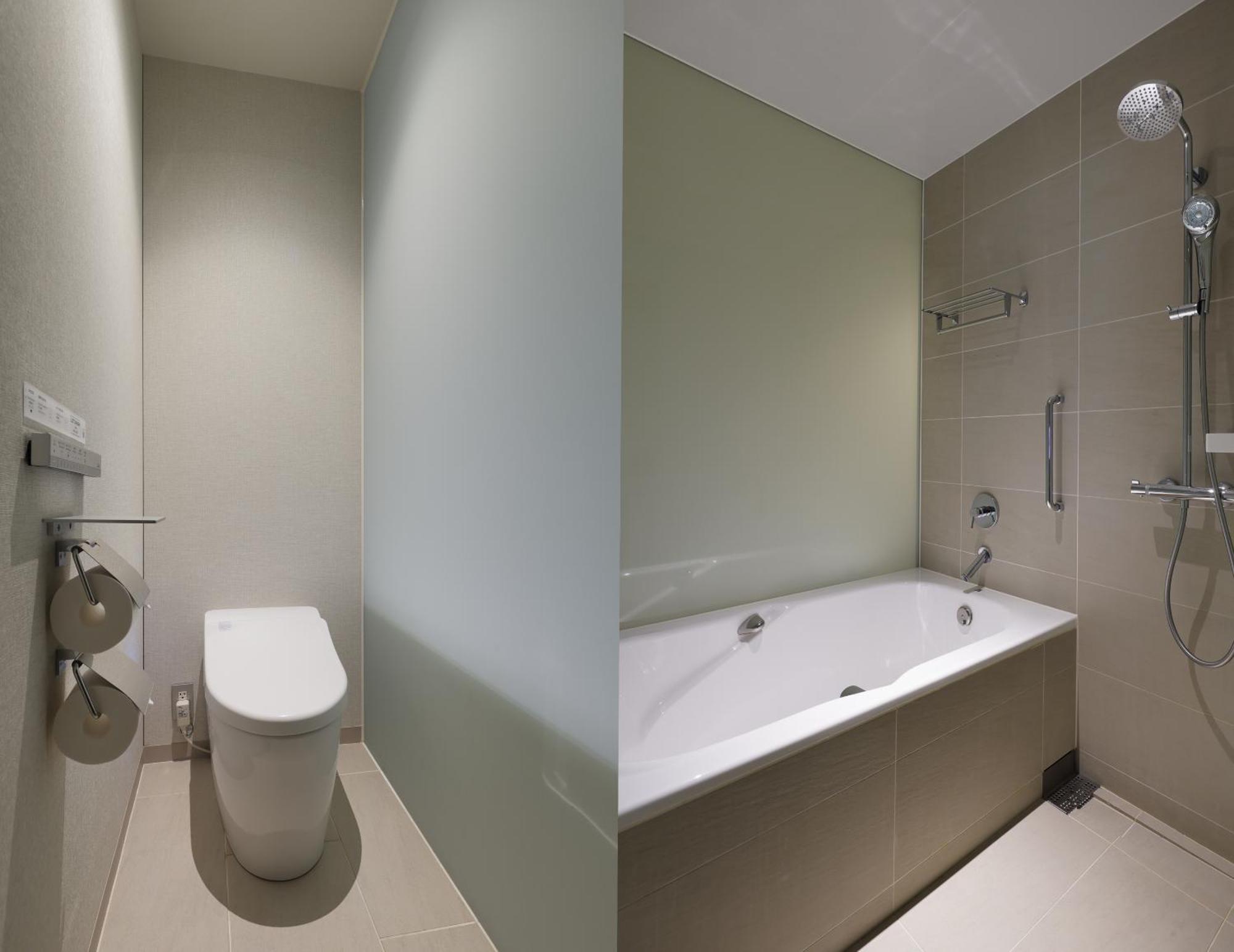 Superior Wide King Room