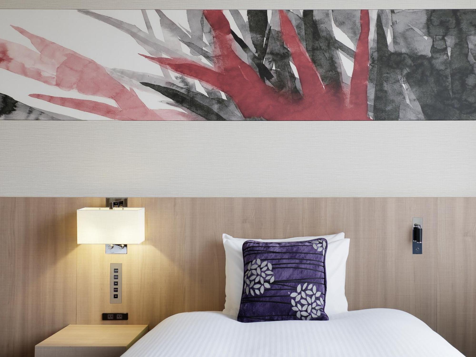 Deluxe Corner Twin Room