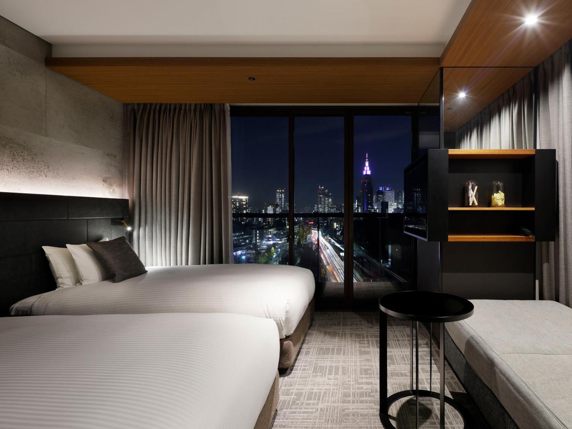 Superior Corner Twin Room Balcony