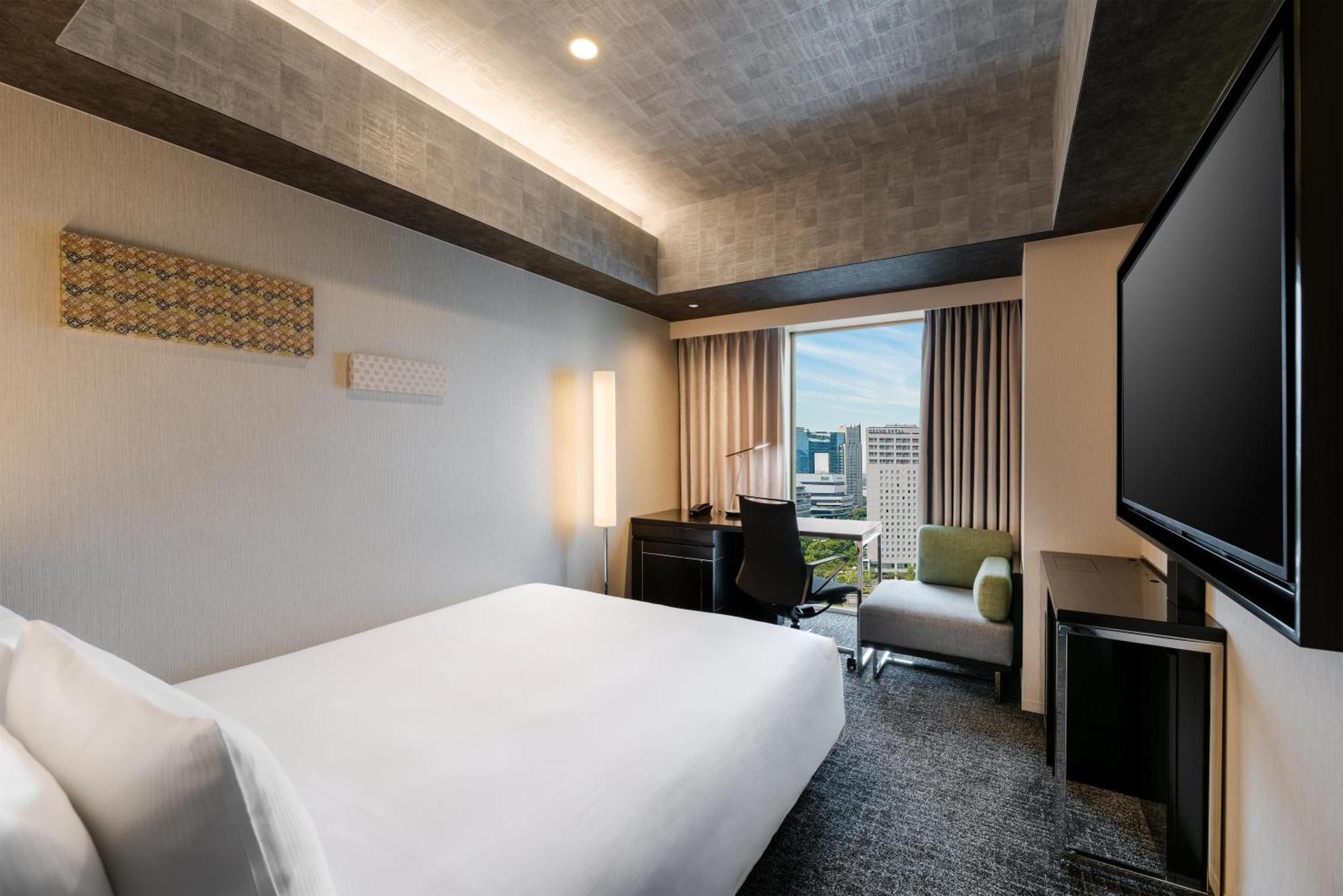 Queen Guest Room High Floor