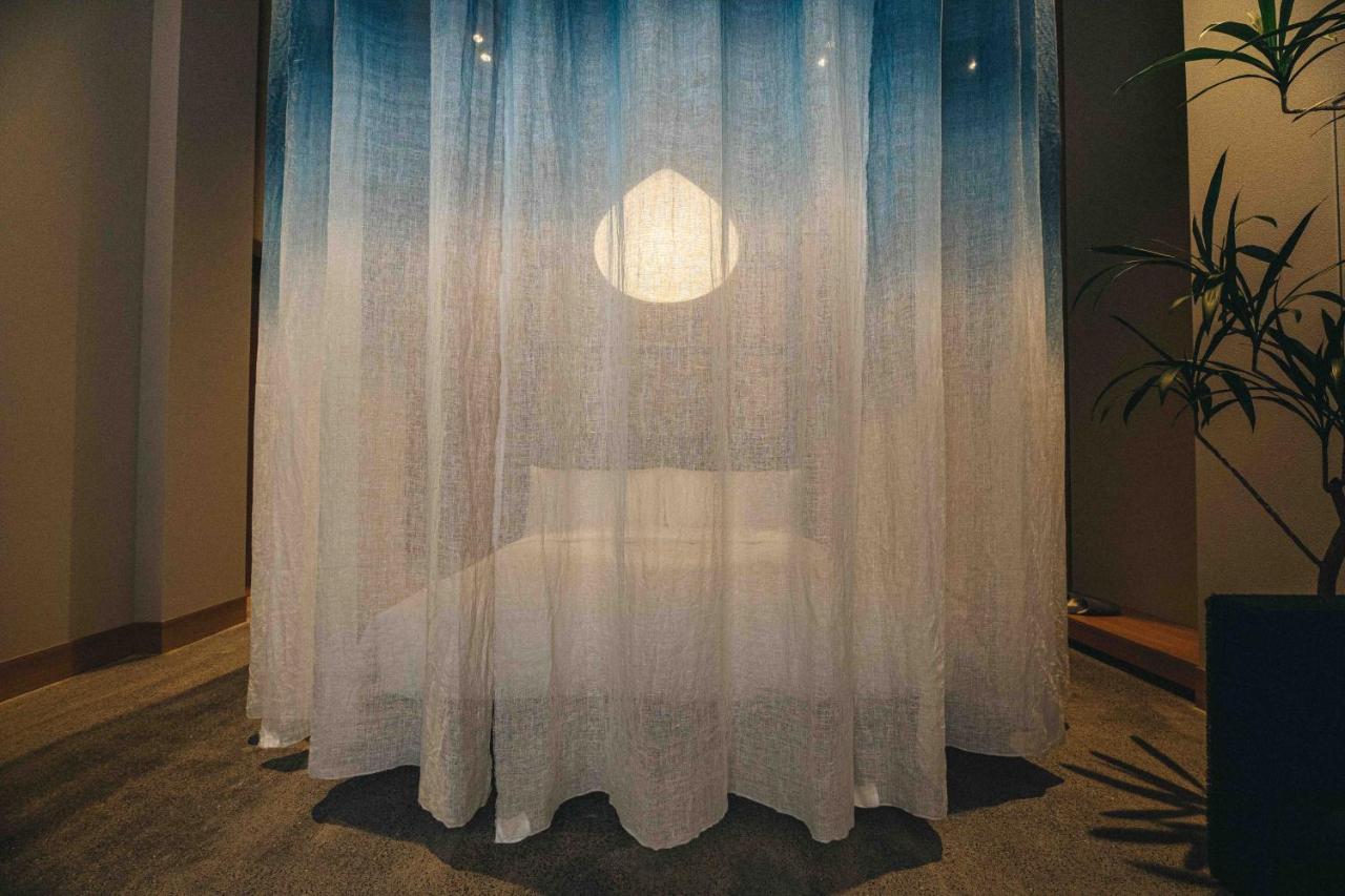 Junior Suite Loft Bathtub