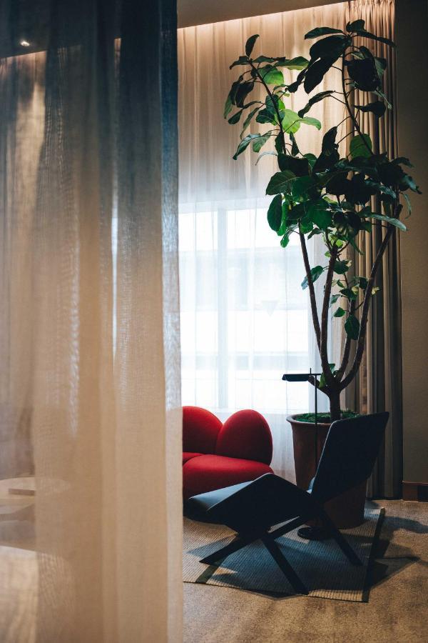 Junior Suite Loft Bathtub