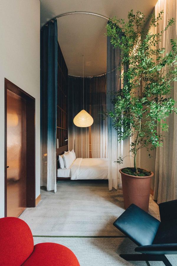 Junior Suite Loft Bathtub