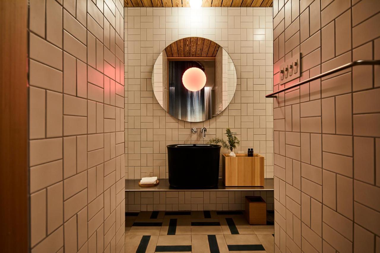 K5 Room Shower